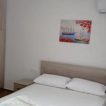 Apartment Elis Sarandë