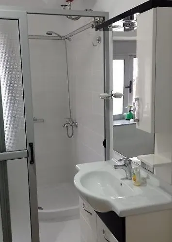 Elis Apartment Sarande